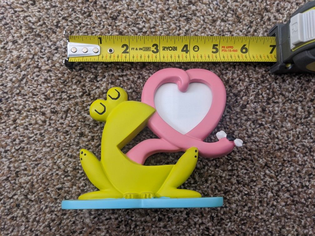 Frog Heart Picture Frame