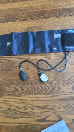 Blood Pressure Cuff Adult Size Aneroid Gauge (dial)