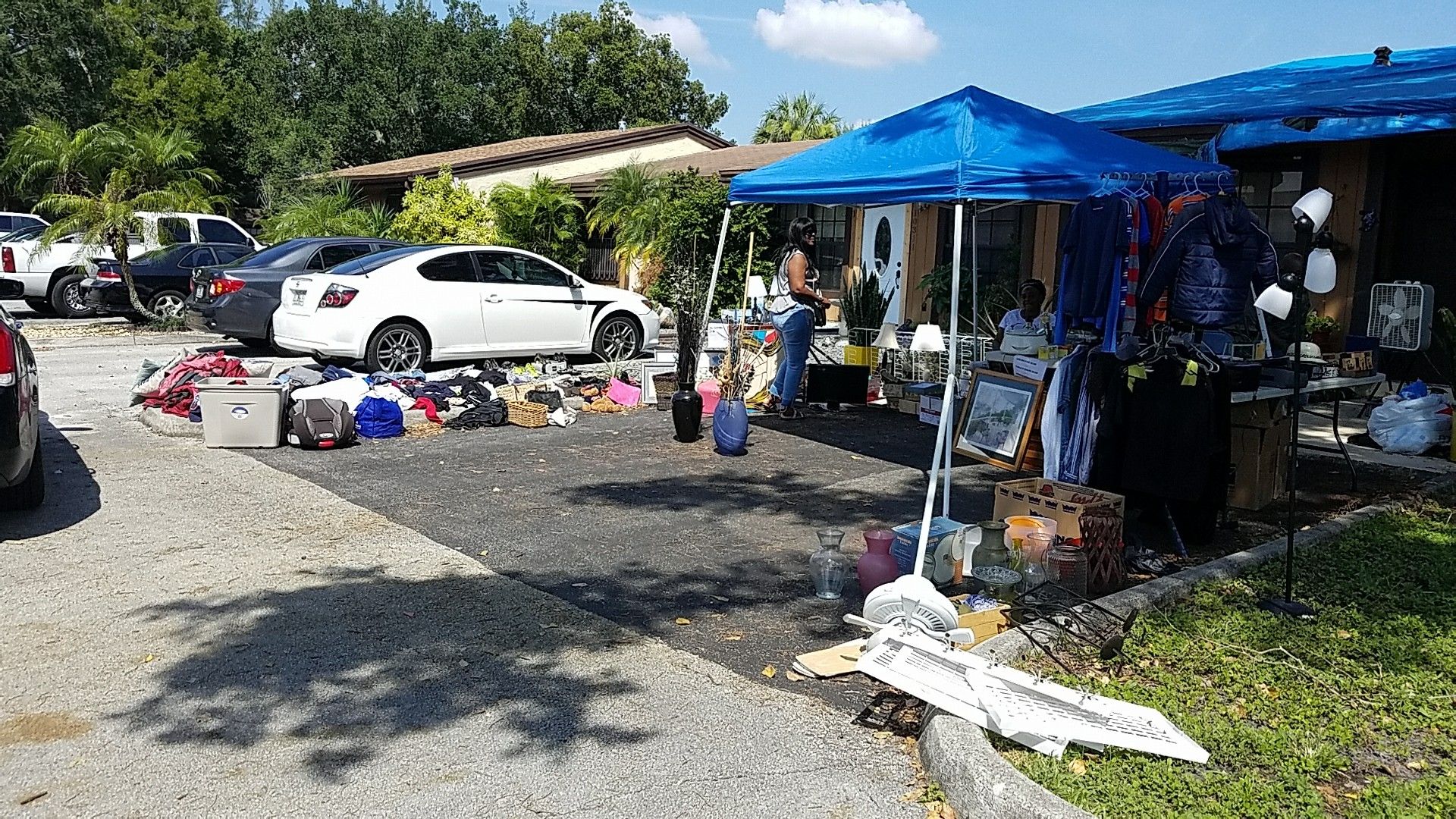 4 family Yard sale