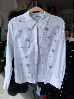 Shirt with sparkles