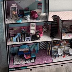 LoL Doll House!  