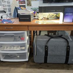 Pfaff Creative Icon 2 With Only 47 Hours, Warranty, And Cabinet