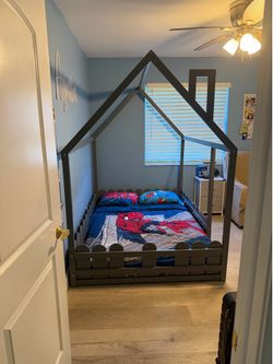 Floor bed for kids