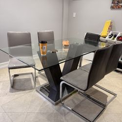 FREE TABLE / MESA GRATIS