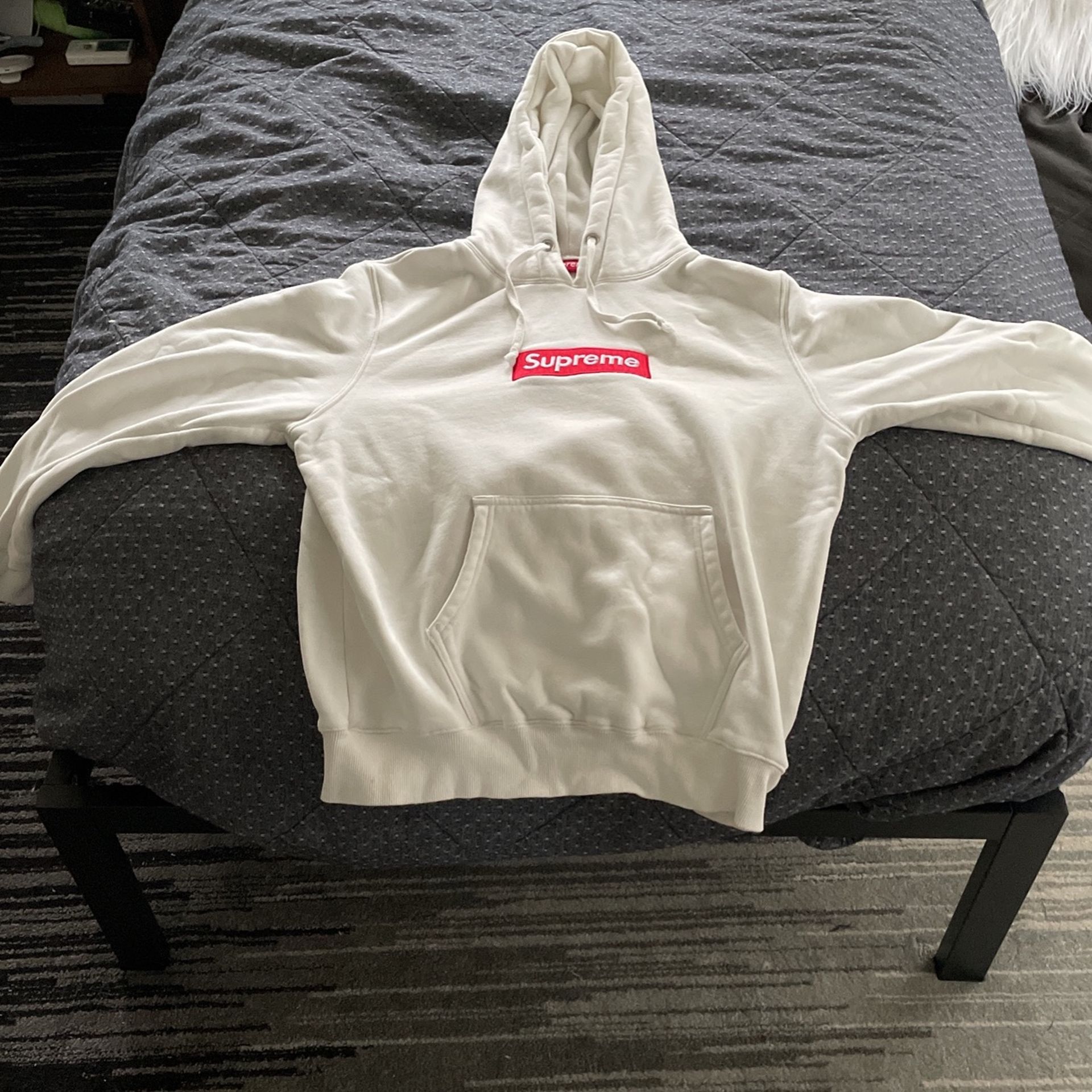 Supreme Hoodie