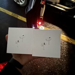 **Bundle Deal** Apple AirPods Pro 2 New