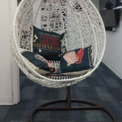 SWING CHAIR W/STAND