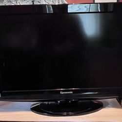 Panasonic 32 Inch Flat Screen Television 