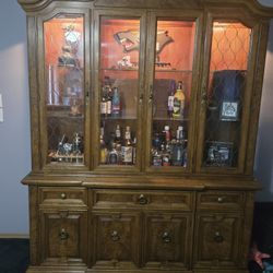 China Cabinet Hutch
