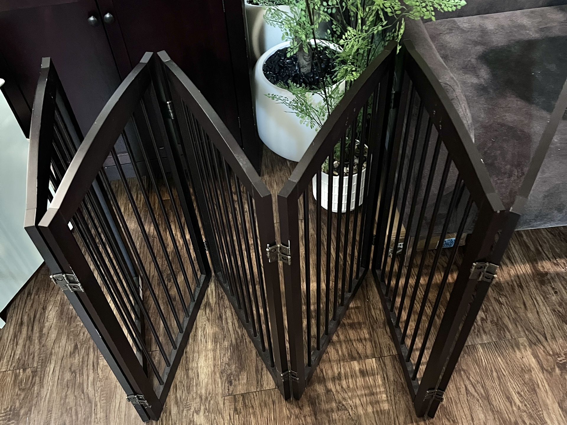 Wood Folding Pet Gate