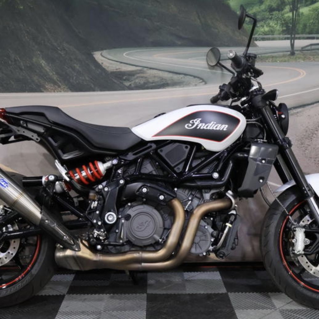  2022 Indian Motorcycle® FTR S White Smoke
