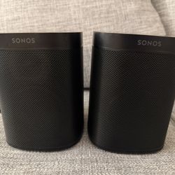 2 Sonos One Black Excellent Condition