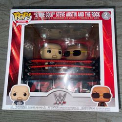 Funko Pop! Moments: WWE - The Rock vs Stone Cold in Wrestling Ring