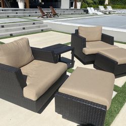 5 Piece Outdoor Set With Plush Cushions