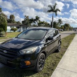 2018 Ford Escape S – Clean Title – Cold A/C – Runs