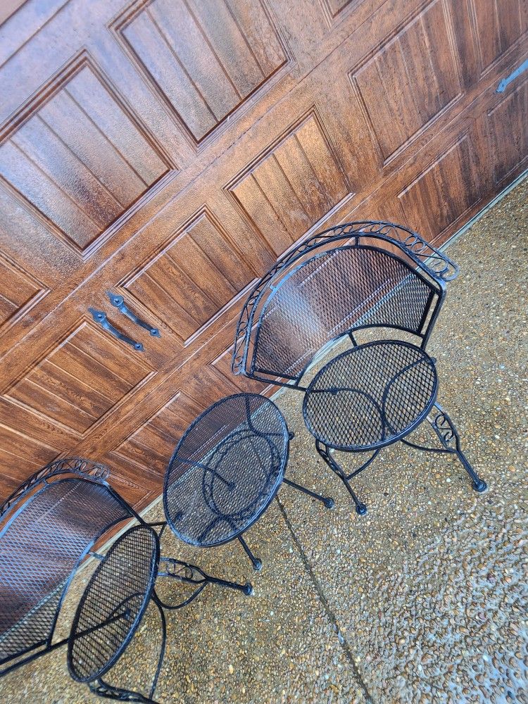 *** 3 PIECE WROUGHT IRON PATIO SET ***