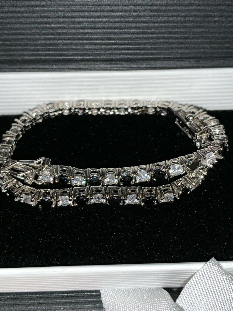 Sapphire and diamond bracelet