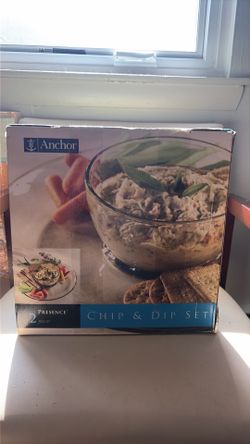 Chip and dip set
