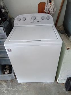 Whirlpool washer $225 Located in Sebastian