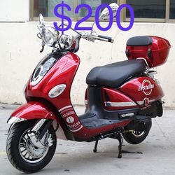 Scooter $200 Needs carburetor Clean & New Battery