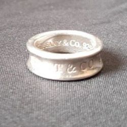 Authentic Return to Tiffany (contact info removed) Collection Wide Concave Sterling Silver Ring Size 5. Ring bags Included!