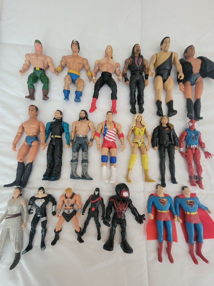 Assortment Of Wrestling Figures