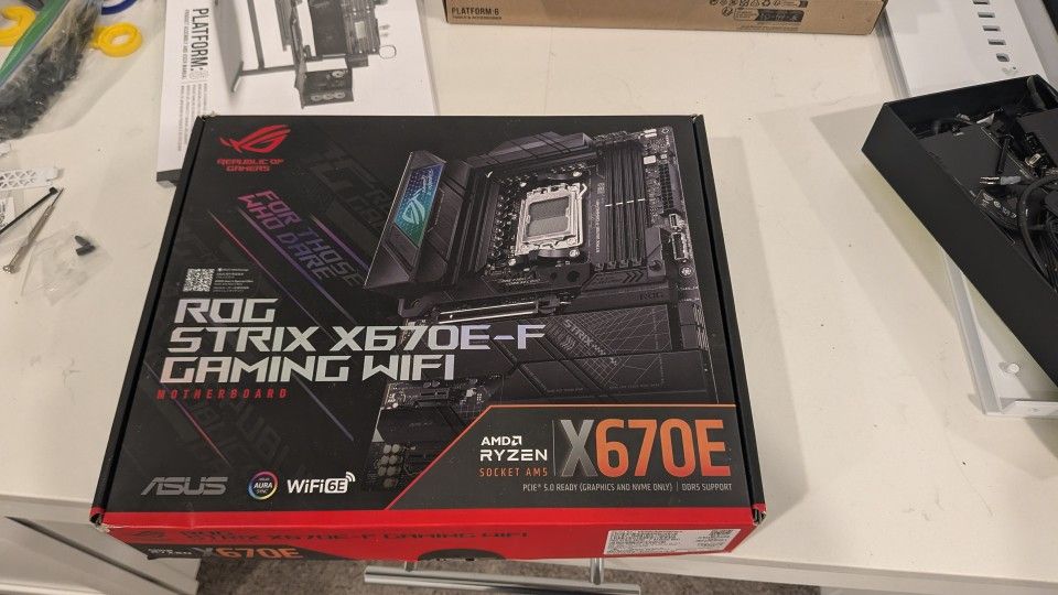 ASUS ROG-STRIX X670 E-F GAMINING WiFi Motherboard 