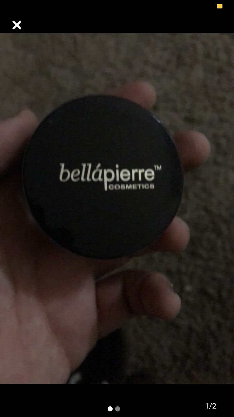 Makeup foundation Amaretto