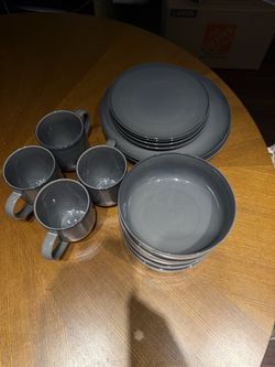 Gray Ceramic Dinnerware Set