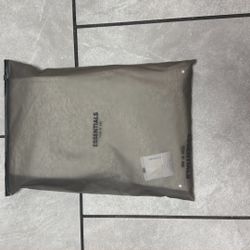 Black and Light Oat Size M 