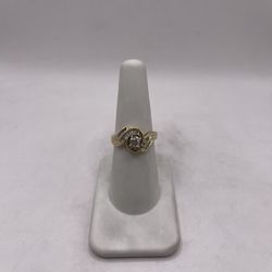 14kt Gold Diamond Engagement Style Ring 