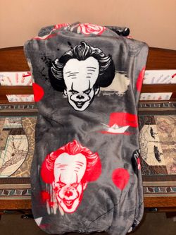 Pennywise Blanket
