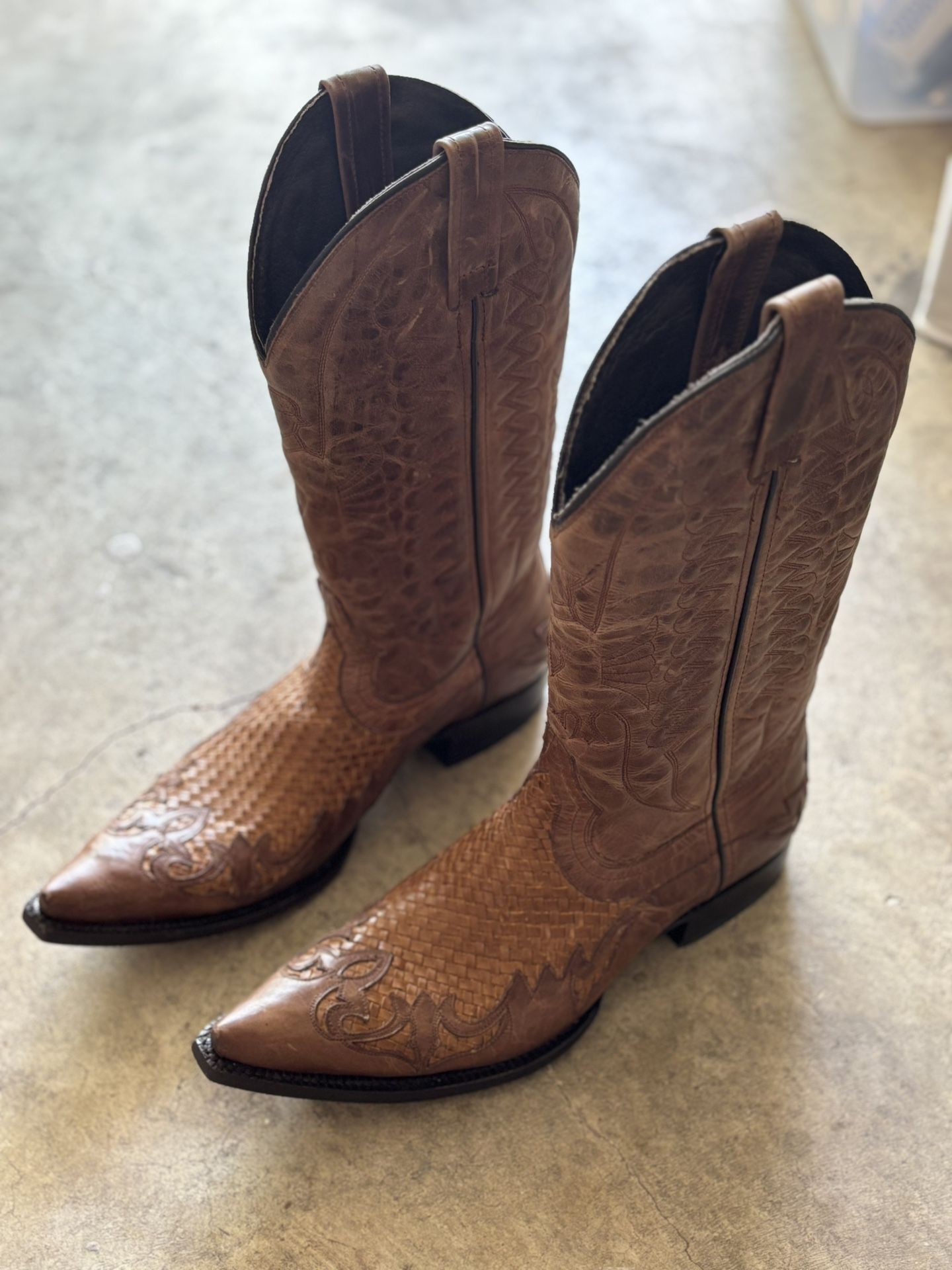 Caborca Cowboy Boots – Like New – Size 9 1/2