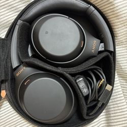 Sony XM4 Noise-Cancelling Headphones
