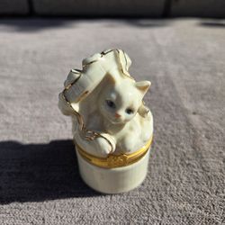 Kitten trinket box