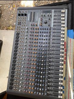 Mackie CFX20 MKii 20 channel mixer