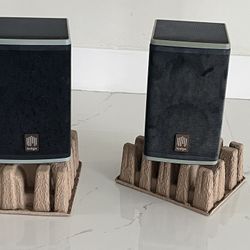 Lodge Solar Powered Bluetooth Speaker (for Parts Not Working)