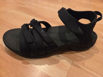 Teva Black Strappy Sport Sandal W 7.5