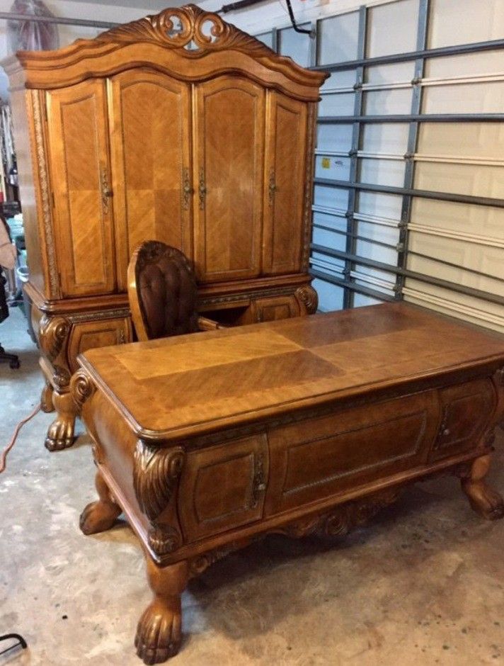 Gorgeous Michael Amini Eden Desk with Hutch