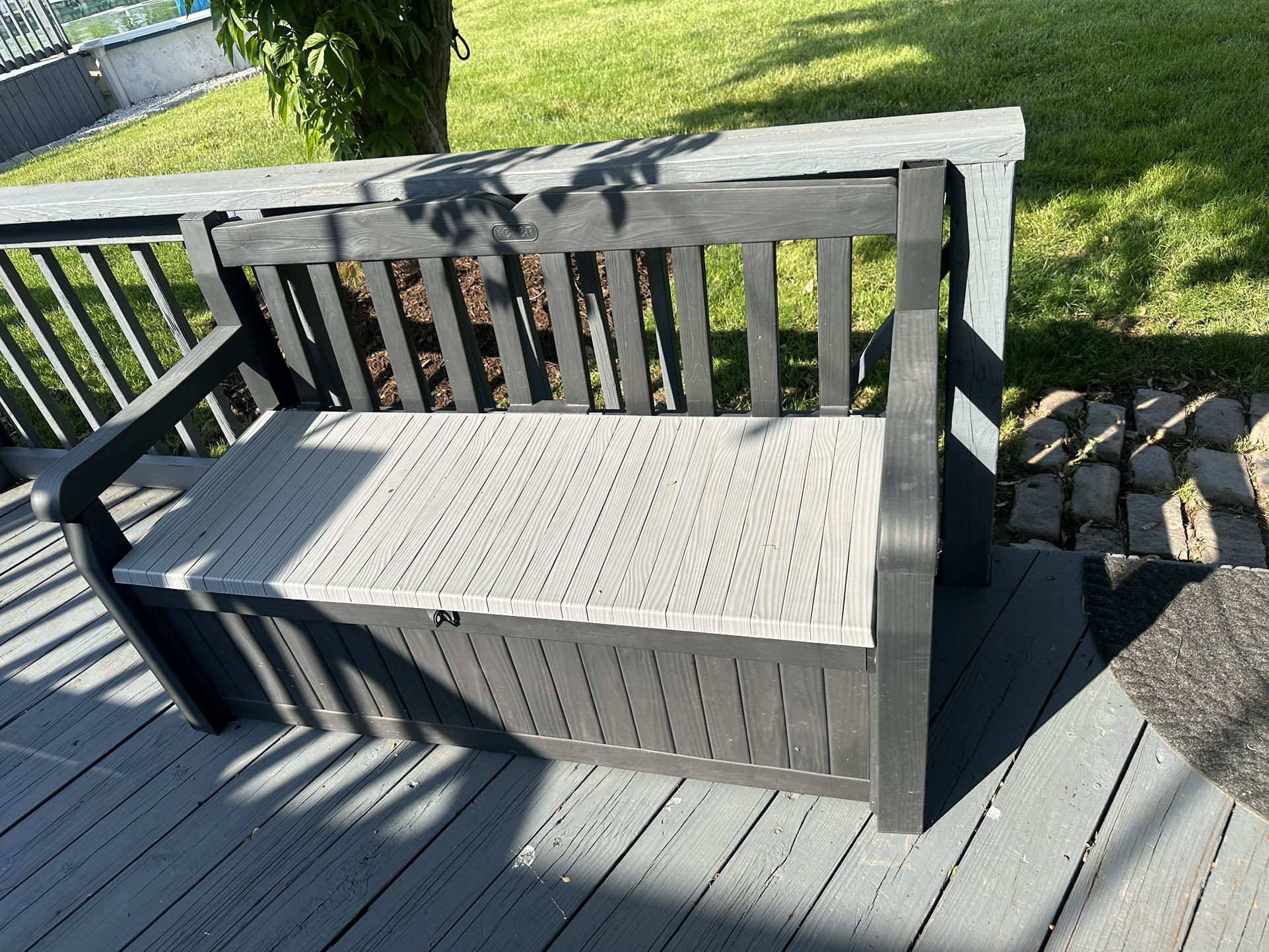 Keter Solana 70 Gallon Outdoor Storage Bench Graphite