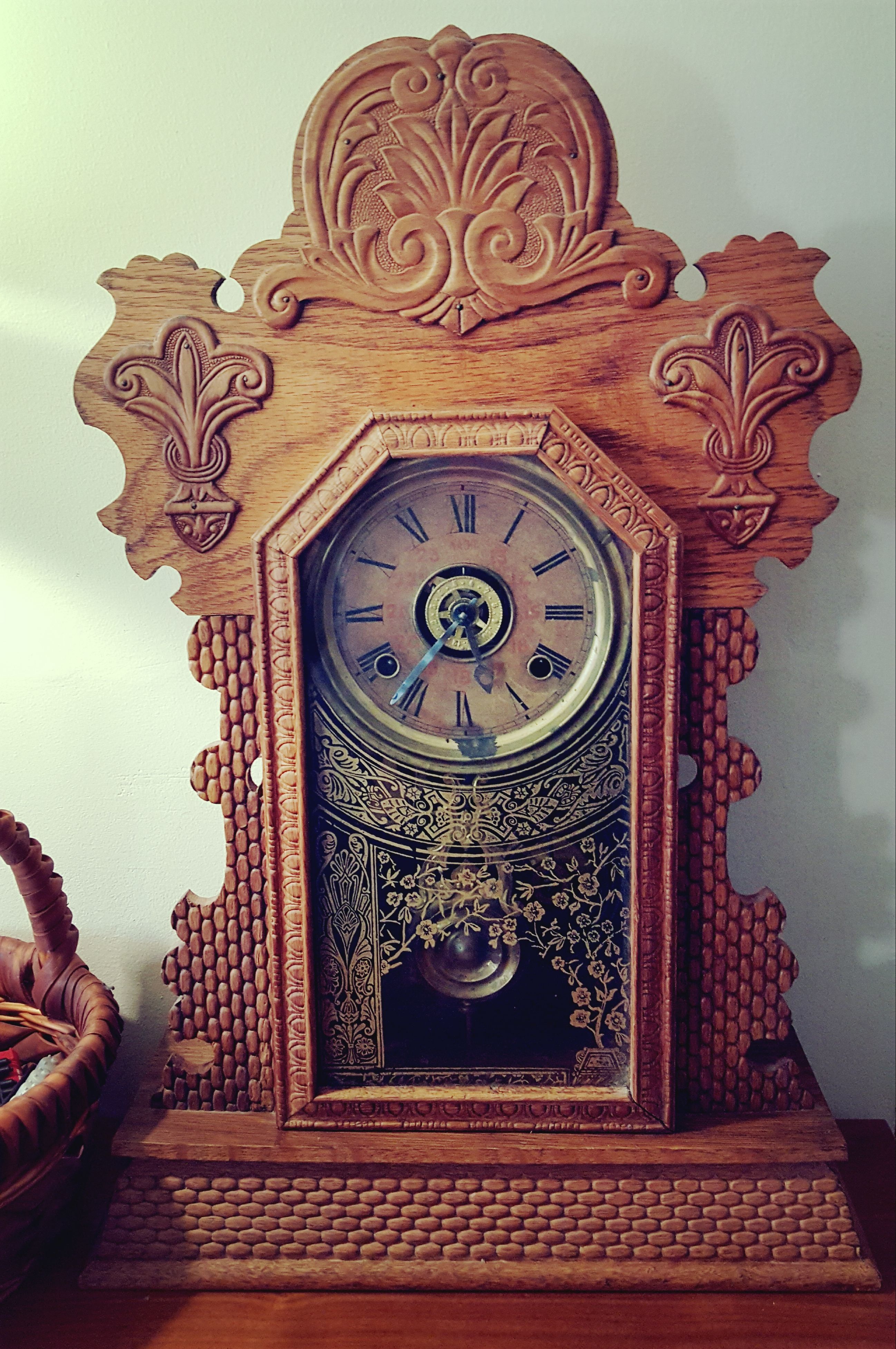 Ingraham Antique Clock in Running Condition Gingerbread