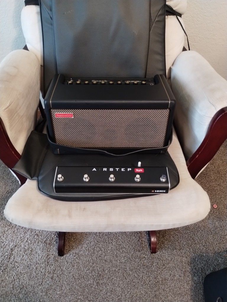 Spark 40 Watt Positive Grid Amp.PACKAGE DEAL!! Bluetooth,Pedal & Case $225