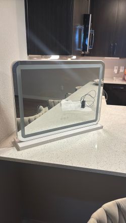 Vanity mirror