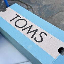 Toms