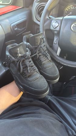 Black Cat 4s