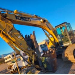 Kobelco SK210 Excavator 