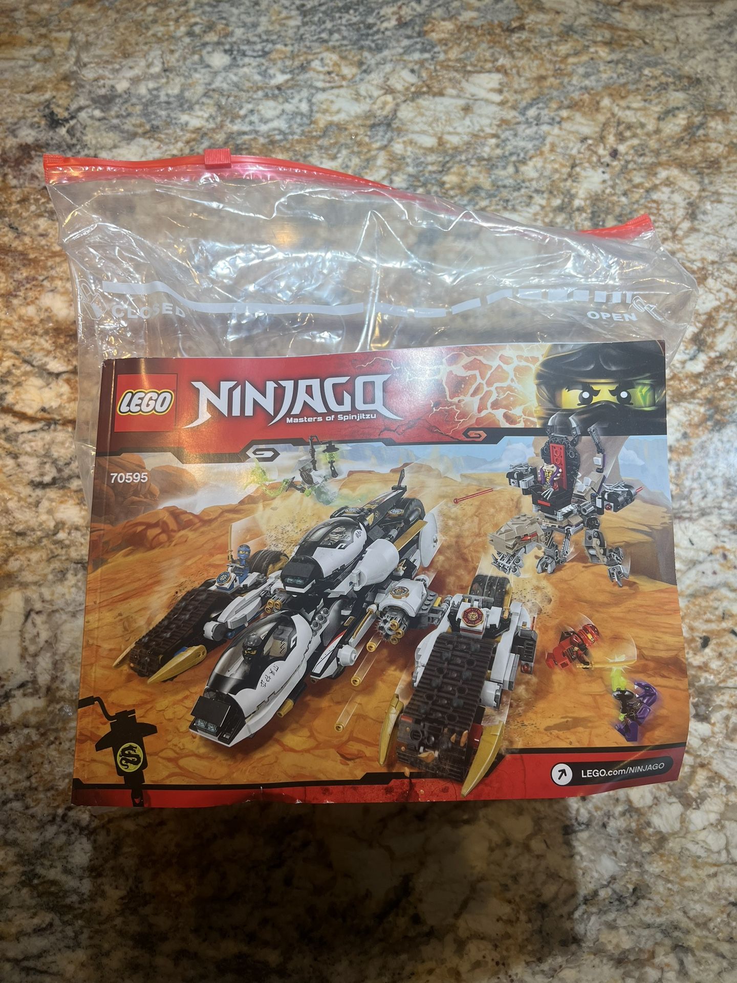 LEGO Ultra Stealth Raider 70595