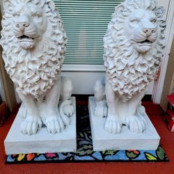 $157 Pair Lion Garden Statues Not Heavy. Measures 28" Tall