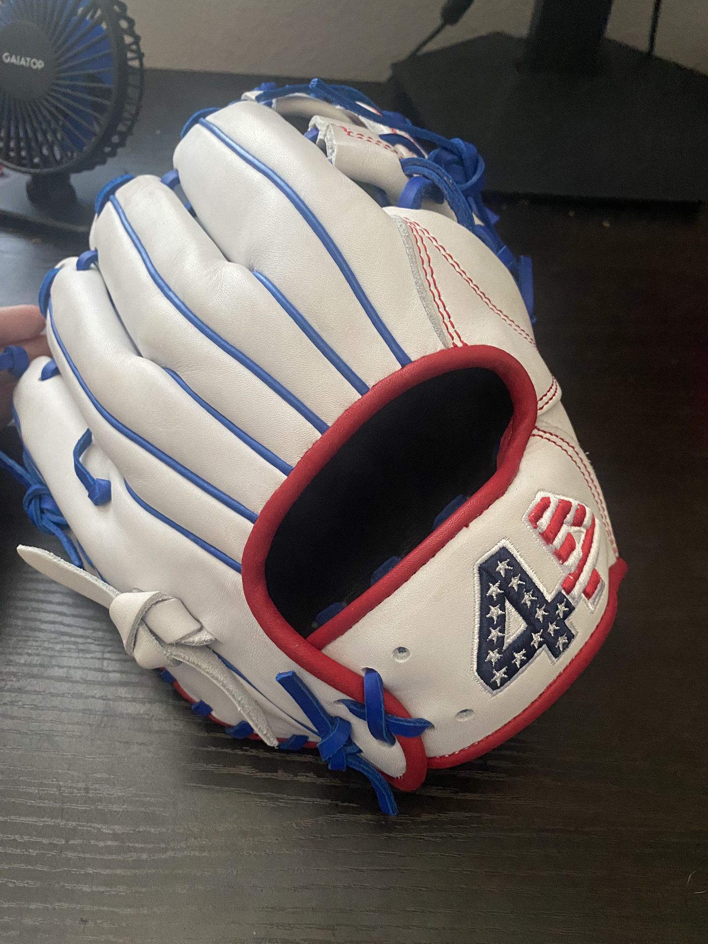 44 baseball glove