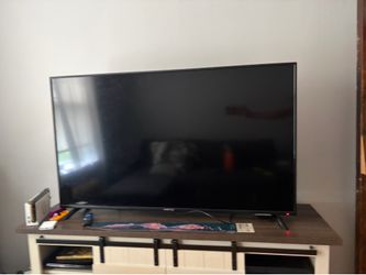 51” TV- Sceptre w/Roku